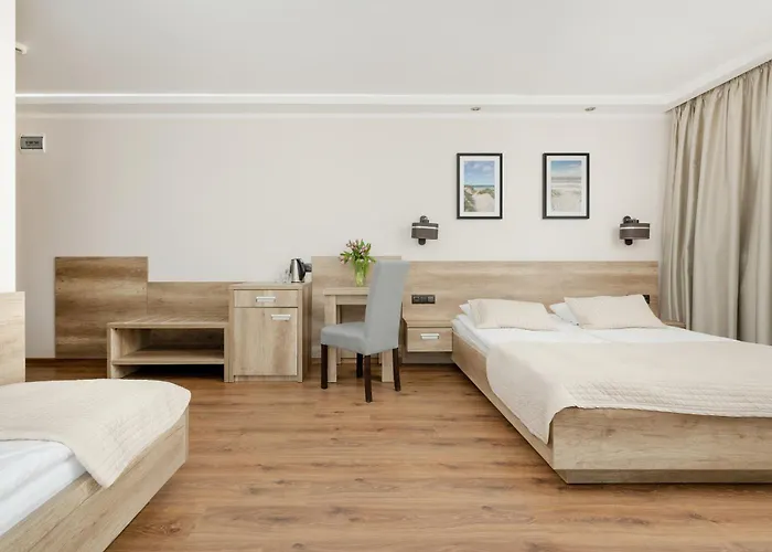 Alojamento de Acomodação e Pequeno-almoço Luna 3*